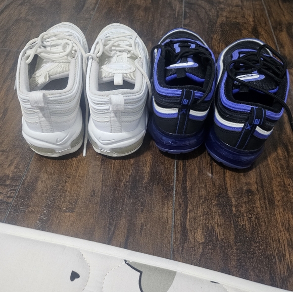 Nike Sneakers - Picture 4 of 4